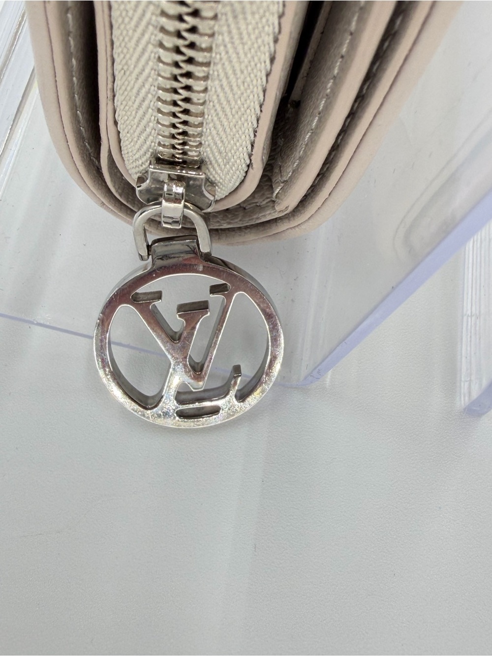 LV Lou Bi Color Coussin Embossed Monogram Wallet w/Box Dust Bag & Entrupy COA - Picture 6 of 14